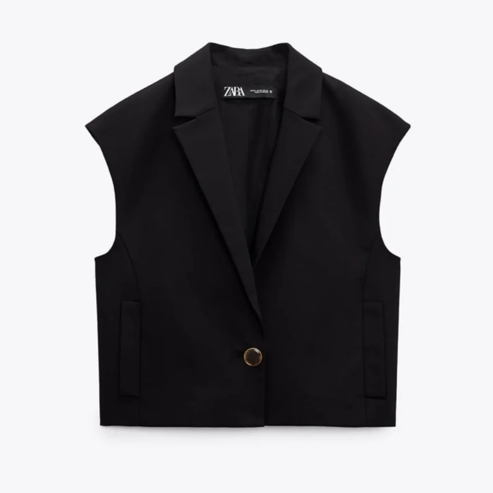 ZARA CROPPED WAISTCOAT WITH BUTTON WITH MATCHING SHORTS SET - Picture 3 of 5
